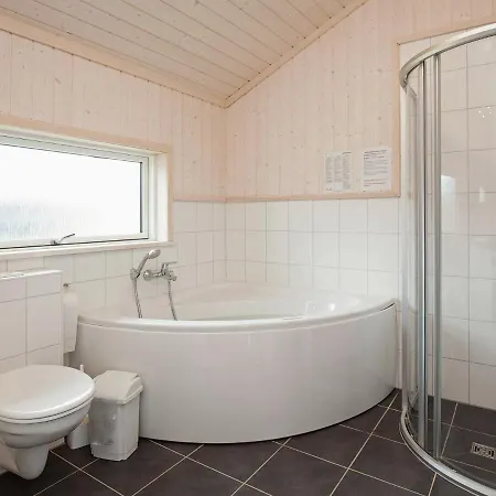 8 Person Holiday Home In Grossenbrode بيت للعطل