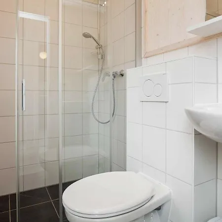 8 Person Holiday Home In Grossenbrode بيت للعطل *